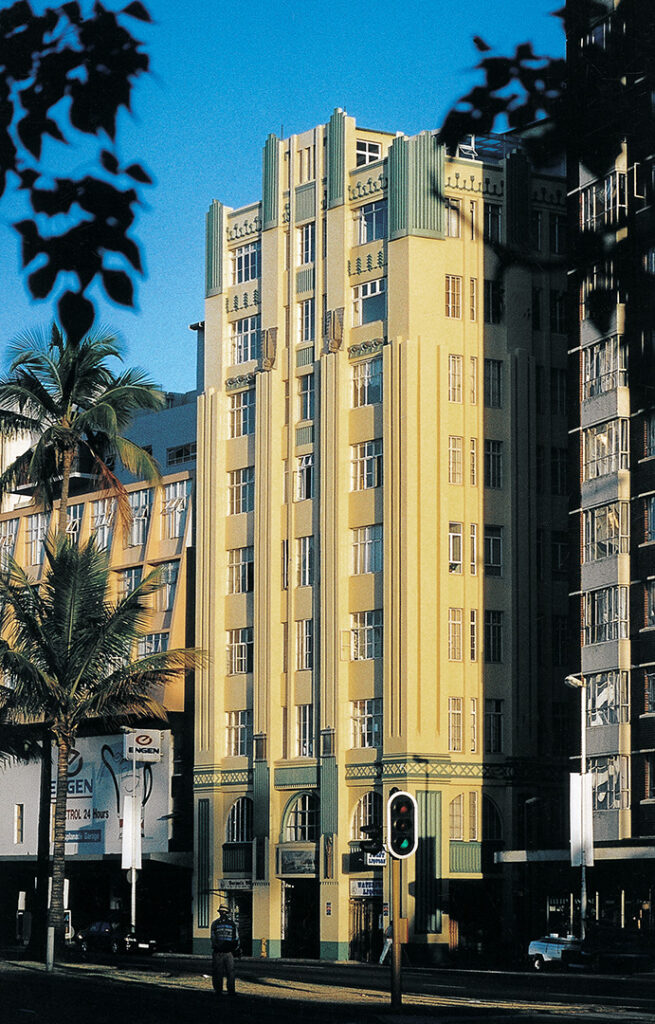 Victoria Mansions build